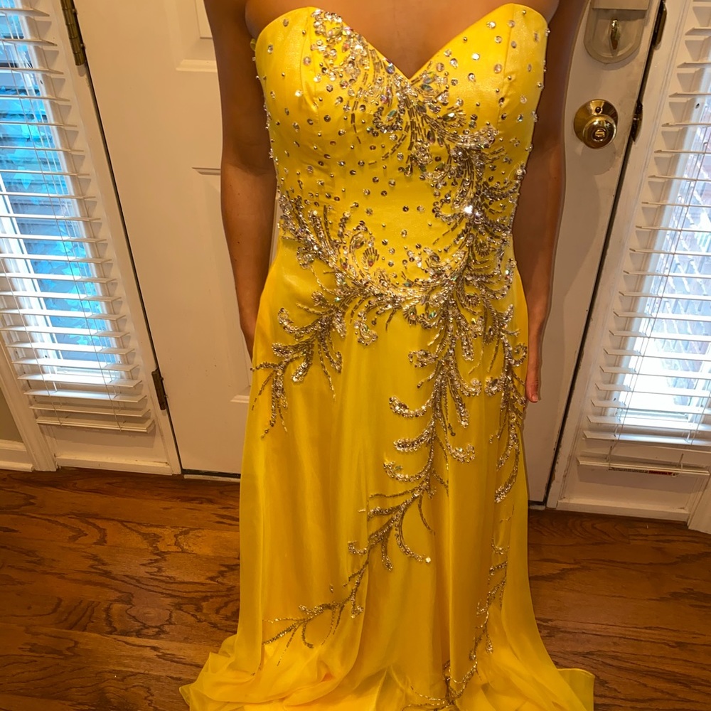 Yellow size 6 prom dress